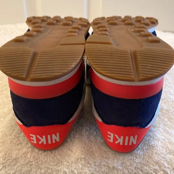 ⭐️SOLD - NIKE Women’s Internationalist Athletic Navy/Orange Running Shoe - Picture 12 of 12